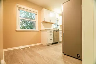 6133 Thomas Ave S, Minneapolis, MN 55410 - Photo 9