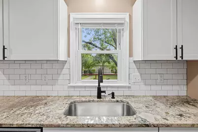 6133 Thomas Avenue S, Minneapolis, MN 55410 - Photo 9