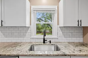 6133 Thomas Ave S, Minneapolis, MN 55410 - Photo 9