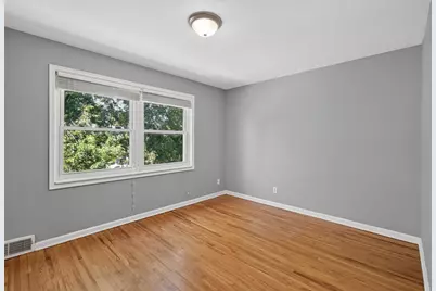 994 Cleveland Avenue S, Saint Paul, MN 55116 - Photo 13