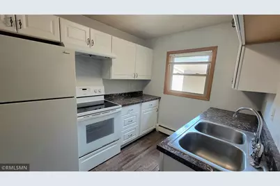 110276 Village Road, Chaska, MN 55318 - Photo 9