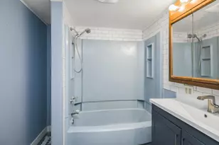 823 Englewood Ave, Saint Paul, MN 55104 - Photo 11