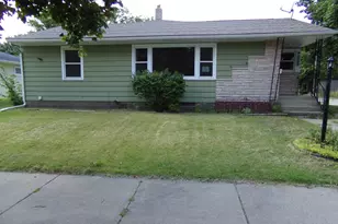 521 Kansas St, Winona, MN 55987 - Photo 1