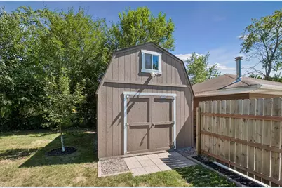 2400 W 110th Street, Bloomington, MN 55431 - Photo 31