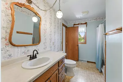 442 S Sunnyside Drive, Caledonia, MN 55921 - Photo 11