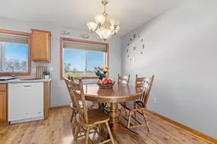 4052 Blakewood Dr, Shakopee, MN 55379 - Photo 9