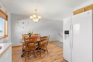 4052 Blakewood Dr, Shakopee, MN 55379 - Photo 13