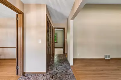 14211 Lennell Drive, Minnetonka, MN 55345 - Photo 11