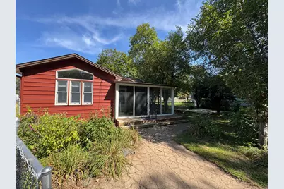 830 Sandhurst Drive W, Roseville, MN 55113 - Photo 3