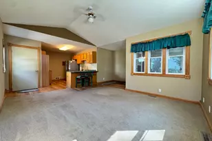 830 Sandhurst Dr W, Roseville, MN 55113 - Photo 11