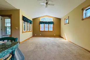 830 Sandhurst Dr W, Roseville, MN 55113 - Photo 9