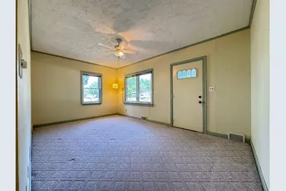 830 Sandhurst Drive W, Roseville, MN 55113 - Photo 17