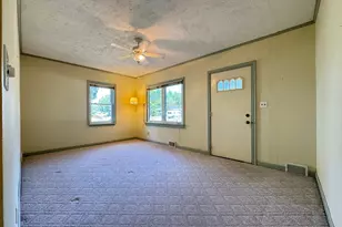 830 Sandhurst Dr W, Roseville, MN 55113 - Photo 17
