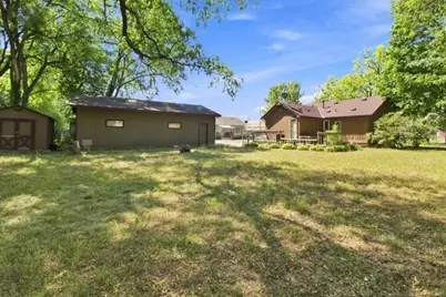 9123 Pillsbury Avenue S, Bloomington, MN 55420 - Photo 31