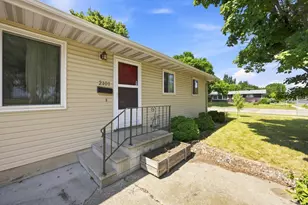 2101 20th St S, Moorhead, MN 56560 - Photo 3