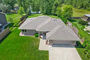 820 Willow Dr, Hutchinson, MN 55350 - Photo 7