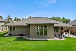 820 Willow Dr, Hutchinson, MN 55350 - Photo 79