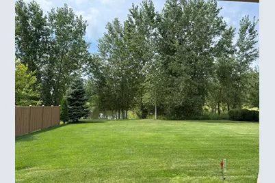 820 Willow Drive, Hutchinson, MN 55350 - Photo 3