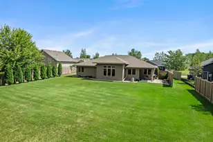 820 Willow Dr, Hutchinson, MN 55350 - Photo 77