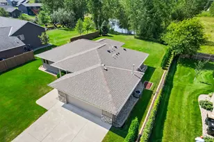 820 Willow Dr, Hutchinson, MN 55350 - Photo 7
