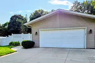 904 Willmar Ave SE, Willmar, MN 56201 - Photo 27