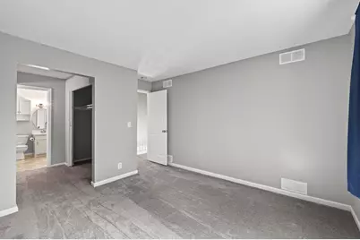 5815 Lake Curve Lane, Brooklyn Center, MN 55429 - Photo 21