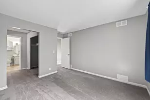 5815 Lake Curve Ln, Brooklyn Center, MN 55429 - Photo 21