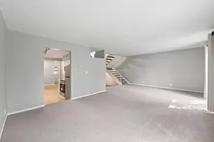 5815 Lake Curve Ln, Brooklyn Center, MN 55429 - Photo 5
