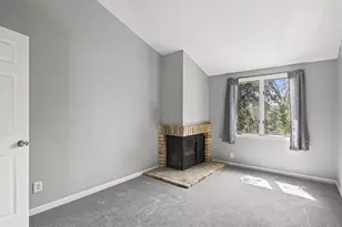 5815 Lake Curve Ln, Brooklyn Center, MN 55429 - Photo 25