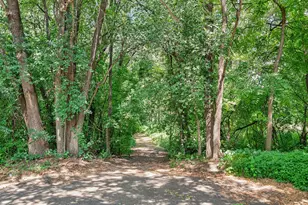 5815 Lake Curve Ln, Brooklyn Center, MN 55429 - Photo 33
