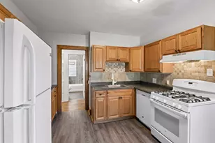 2323 Ilion Ave N, Minneapolis, MN 55411 - Photo 7