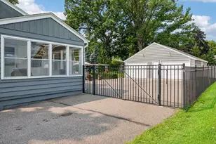425 Turners Crossroad N, Golden Valley, MN 55422 - Photo 27