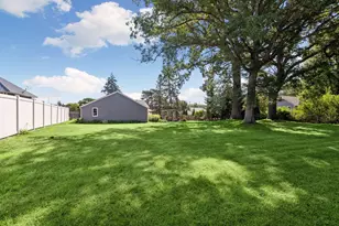 425 Turners Crossroad N, Golden Valley, MN 55422 - Photo 9