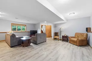 1123 Ridge Bluff Dr, Chaska, MN 55318 - Photo 23