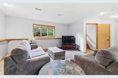 1123 Ridge Bluff Drive, Chaska, MN 55318 - Photo 23