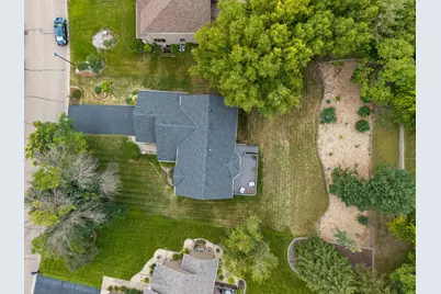 1123 Ridge Bluff Drive, Chaska, MN 55318 - Photo 47
