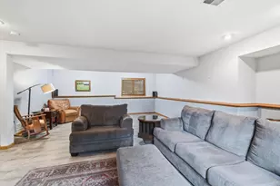 1123 Ridge Bluff Dr, Chaska, MN 55318 - Photo 27