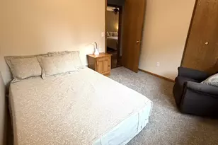 1123 Ridge Bluff Dr, Chaska, MN 55318 - Photo 19