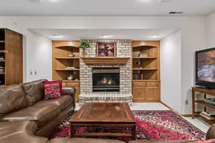 1724 Donegal Dr, Woodbury, MN 55125 - Photo 31