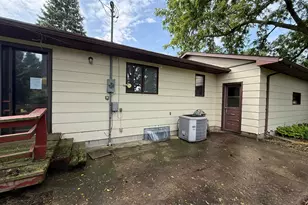 388 E Main St, Alden, MN 56009 - Photo 3