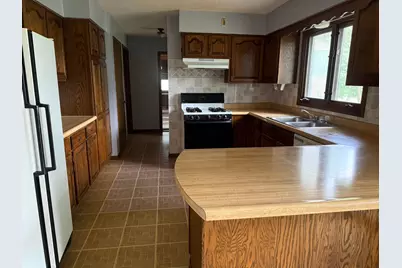 388 E Main Street, Alden, MN 56009 - Photo 11