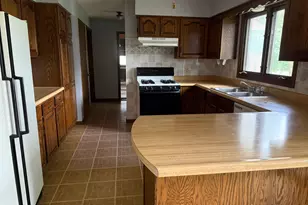 388 E Main St, Alden, MN 56009 - Photo 11