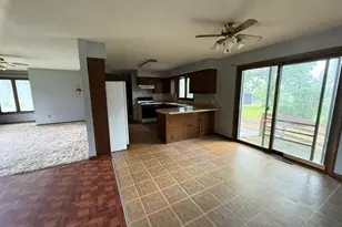 388 E Main St, Alden, MN 56009 - Photo 9