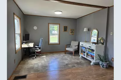 102 County Road 16 S, Comfrey, MN 56019 - Photo 5