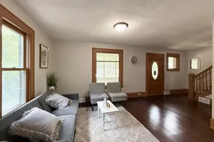 324 Topping St, Saint Paul, MN 55117 - Photo 1