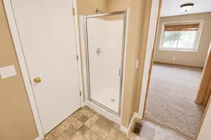 1088 Lovell Ave W, Roseville, MN 55113 - Photo 15