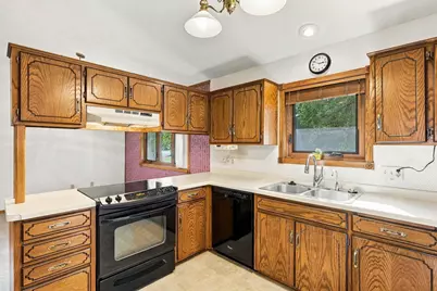 330 NW Shady Ridge Road NW, Hutchinson, MN 55350 - Photo 7