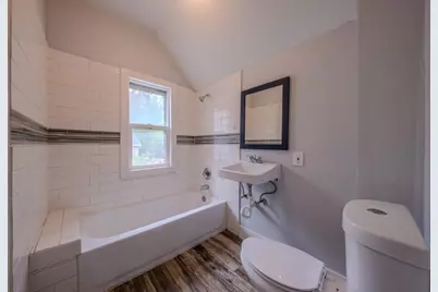 2400 Emerson Avenue N, Minneapolis, MN 55411 - Photo 27