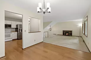 582 Clover Leaf Pkwy NE, Blaine, MN 55434 - Photo 9