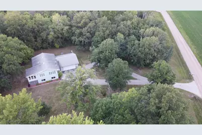 14045 190th Avenue NE, Thief River Falls, MN 56701 - Photo 9